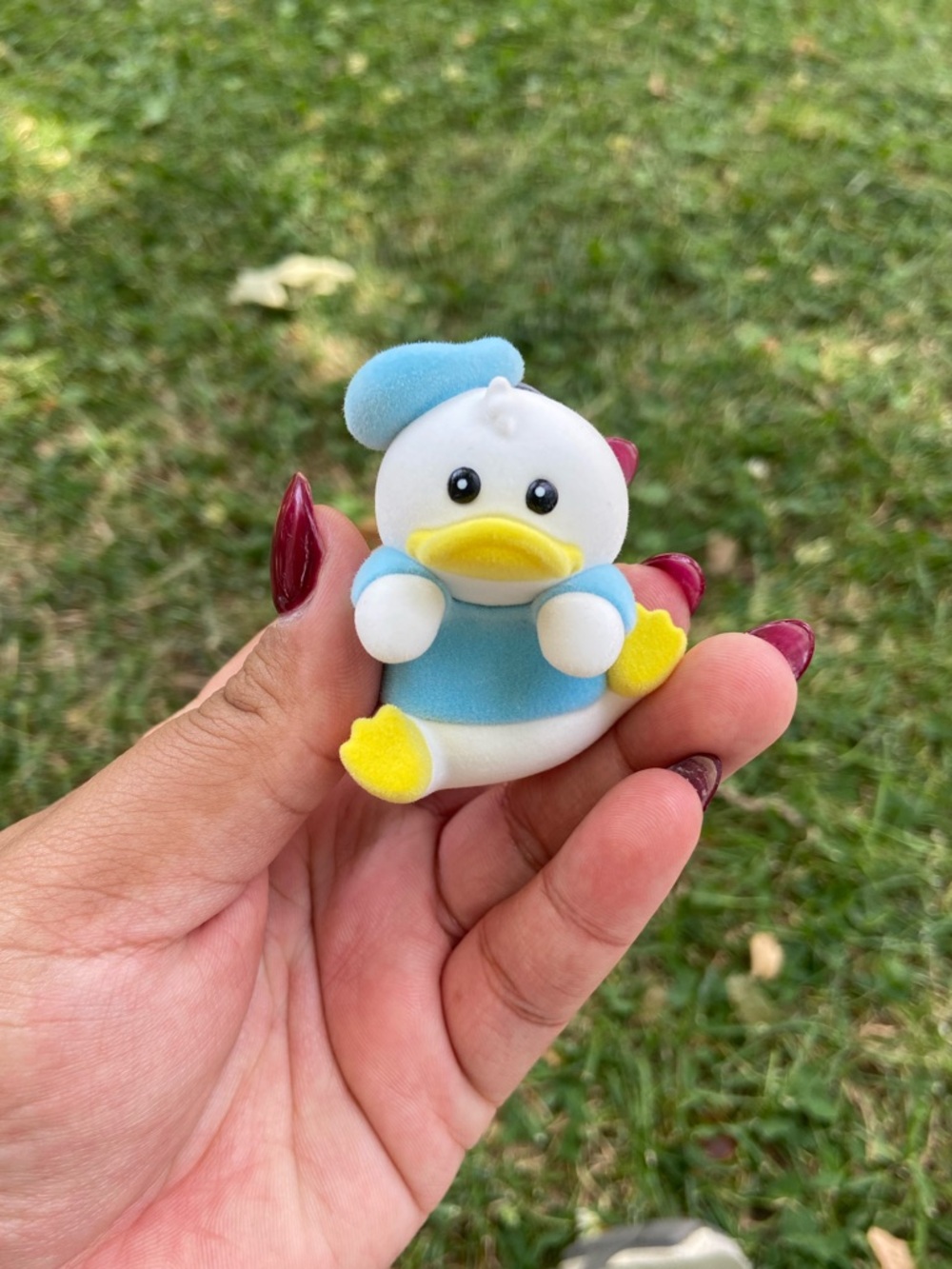 Disney Flocked Climbing Figurine - Donald Duck